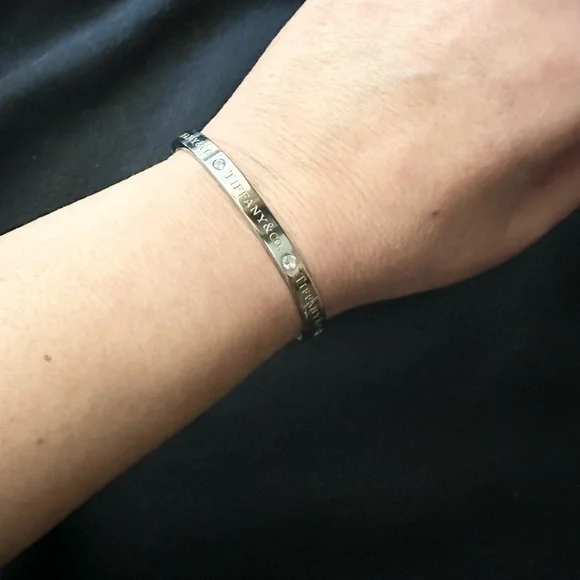 Fashion Silver Hinge Bracelet - Picture 2 of 10